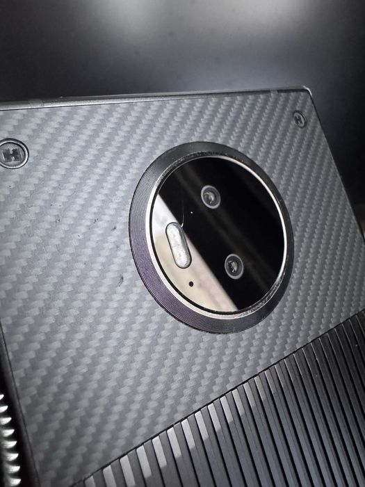 Рідкісний Red Hydrogen One, 128gb