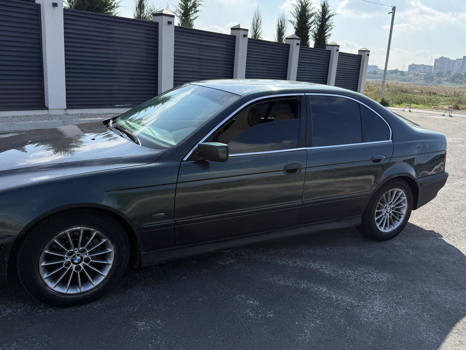 Продам BMW E39.