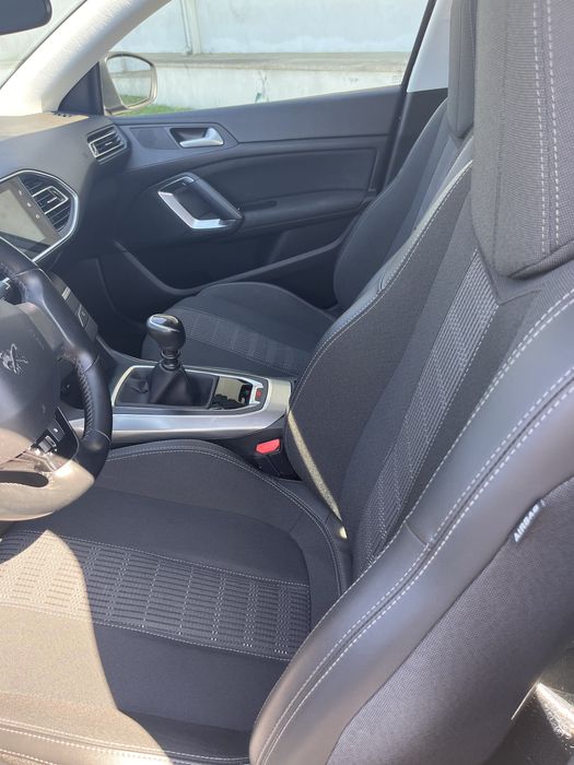 Peugeot 308 SW 1.5 BlueHDi Allure 130cv) - 2021