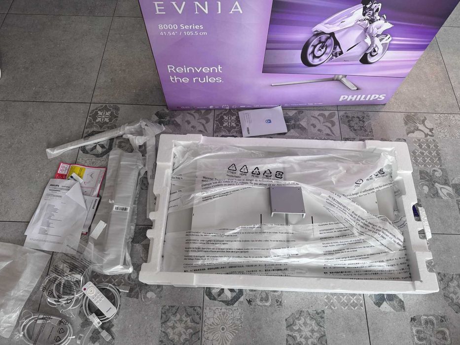 Monitor Philips Evnia 42M2N8900 OLED 5K