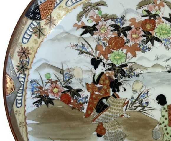 Excepcional Grande  prato japonês Kutani pintado à mão decor. ouro