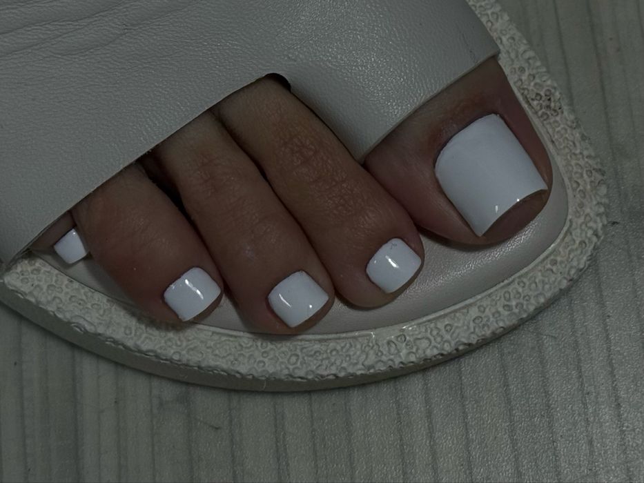 Манікюр • Педикюр • Нарощування • Дизайн за вашим бажанням