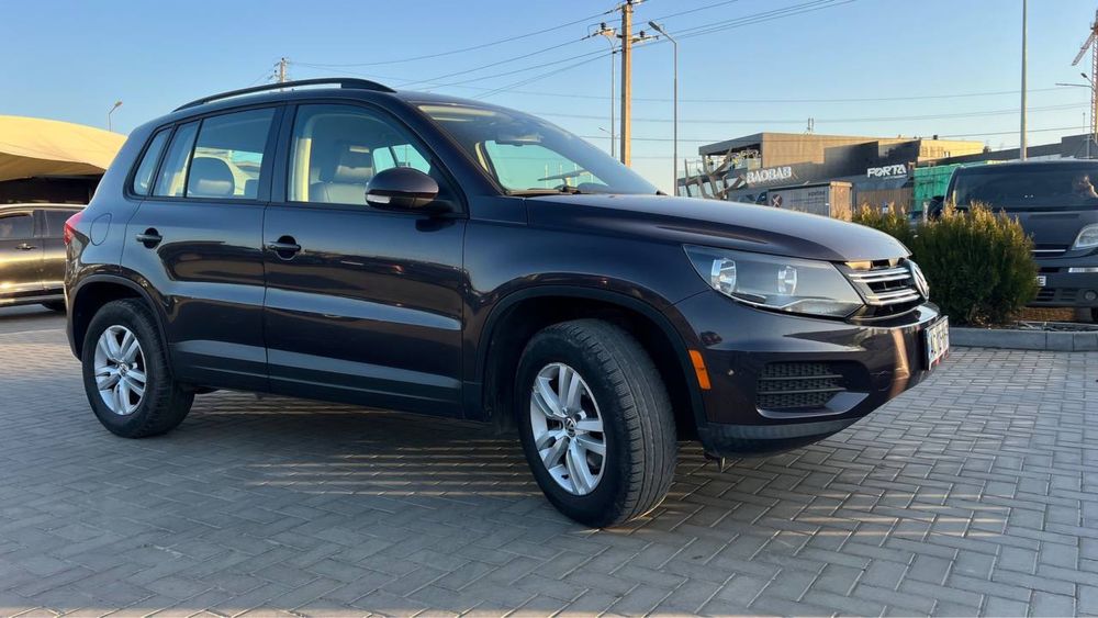 Volswagen Tiguan 2015 2.0 бенз