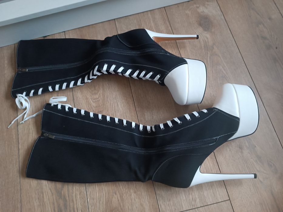 Czarne botki trampki