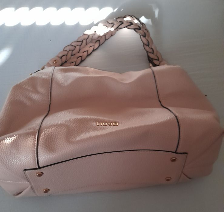 Mala como nova LIU-jO