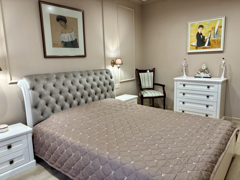 Здається Сучасний котедж в центрі Трускавця