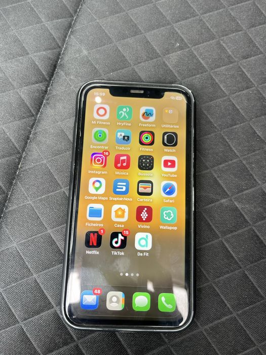 Vendo iphone 11 em otimo estado