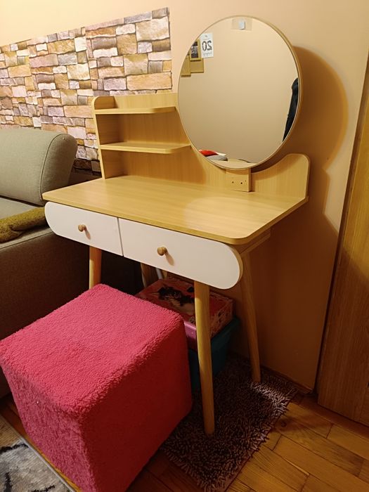 Toaletka dla dziewczynki