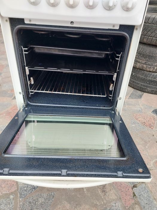 Продаються  електроплита  привезенна із німеччини