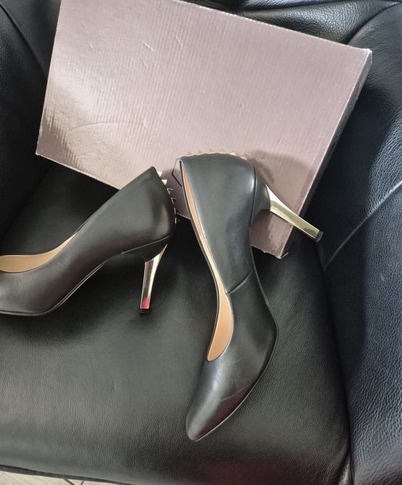 Szpilki Neścior 38 czarno złote