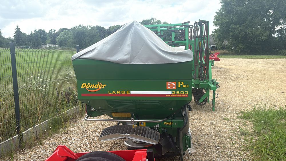 Rozsiewacz nawozów 1500l