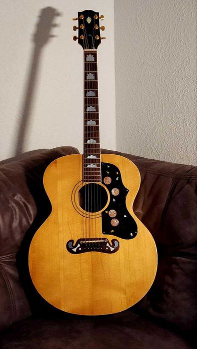 Ibanez Concord 698 (pre-lawsuit клон Gibson J200, 70-ті роки)