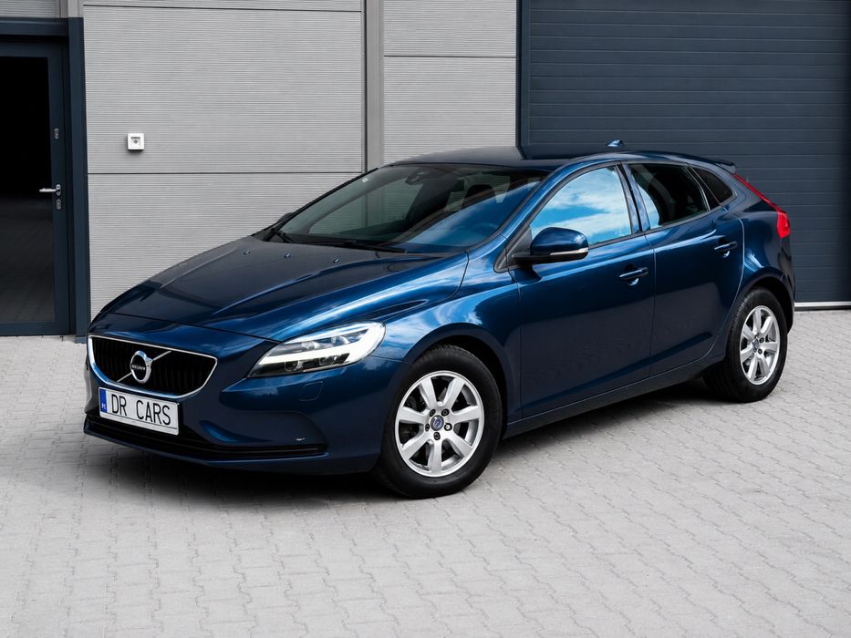 Wynajem Volvo V40 D3 2,0 Diesel 150KM automat samochód osobowy auto zastępcze 99 zł doba Wypożyczalnia Auto do wynajęcia RENT A CAR