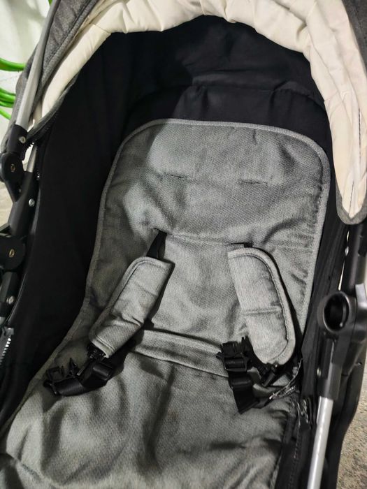 Carrinho de bebé trio