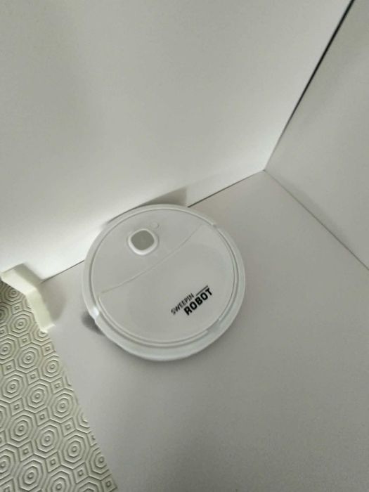 Mini robot aspirador sweepin, branco, utilizado uma vez para experimentar.