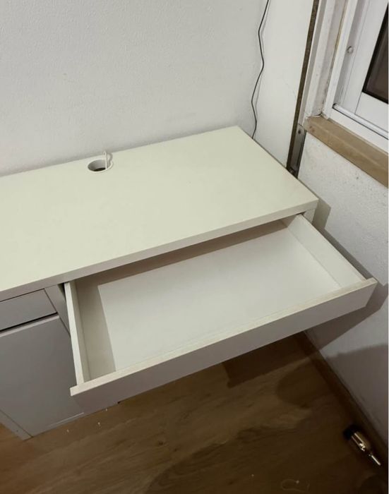 Secretária e Cadeira IKEA