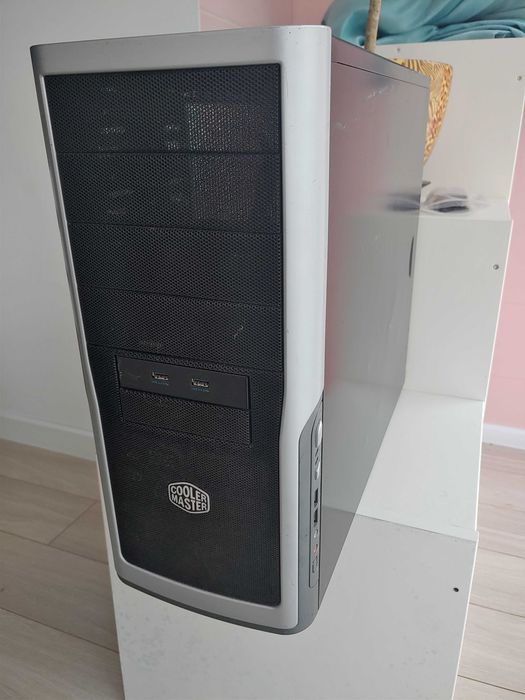 Xeon E5-2690 v1 (8C/16T) + 48GB ECC | X79 | Cooler Master | GTS 450