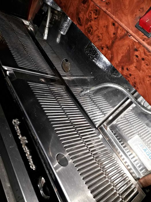 Máquina de café de 2 grupos (San Marino)