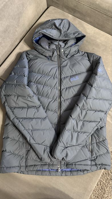 Продам чоловічу куртку Jack Wolfskin