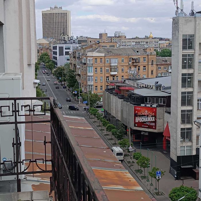 Без %. Продаж пентхауса 218 м. в центрі Киева Січових Стрільців 40.