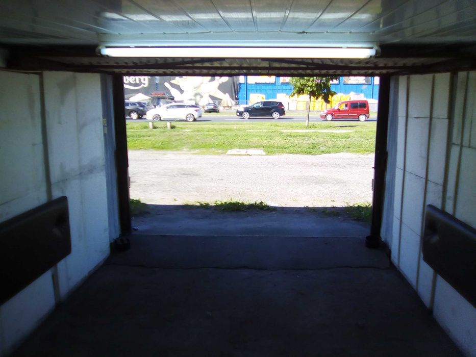 Bartodzieje  ul. Kamienna  SPRZEDAM  garaż