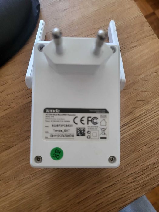 AC1200 Dual Band WiFi Repeater Tenda A18