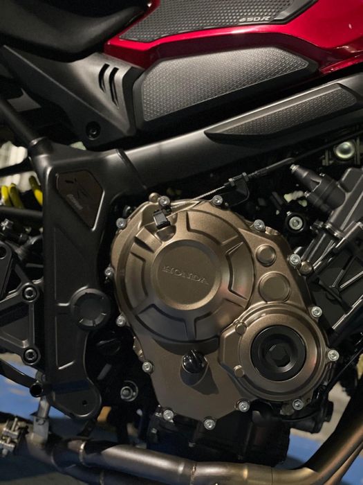 Mota Honda CB 650 R muito estimada!!