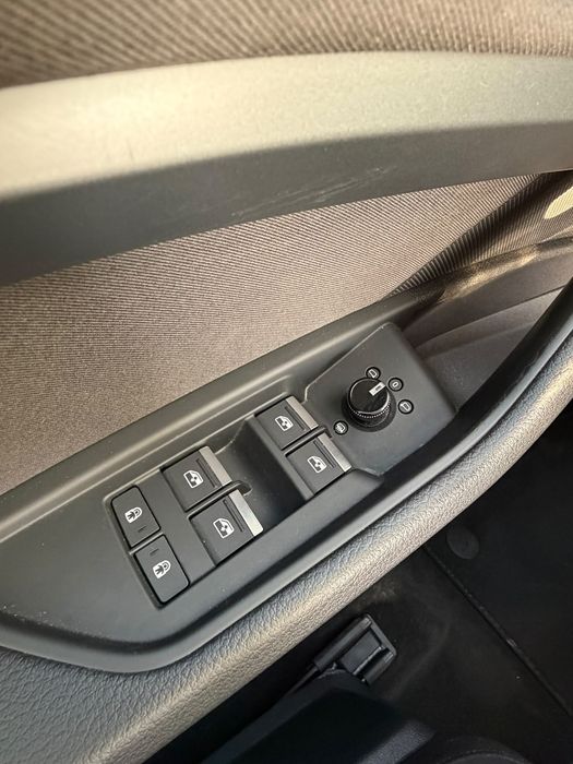 Audi Q8 etron sportback foto 5