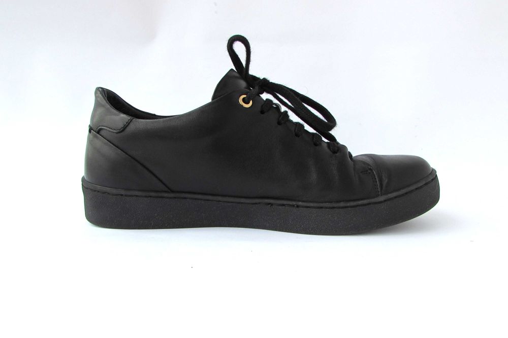 Carinii czarne sneakersy z naturalnej skóry r. 40