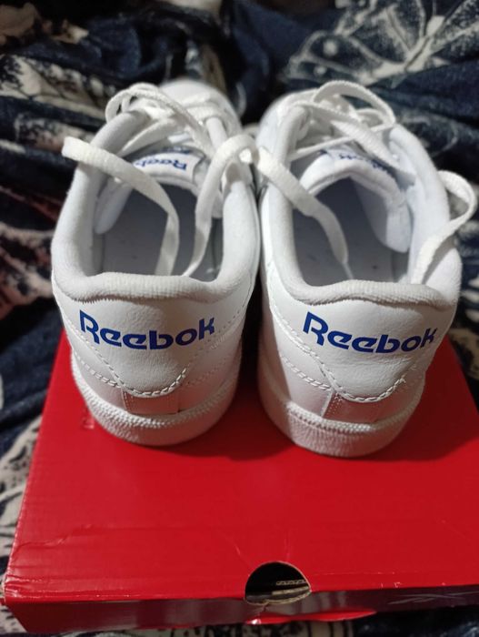 Tênis brancos Reebok unisexo