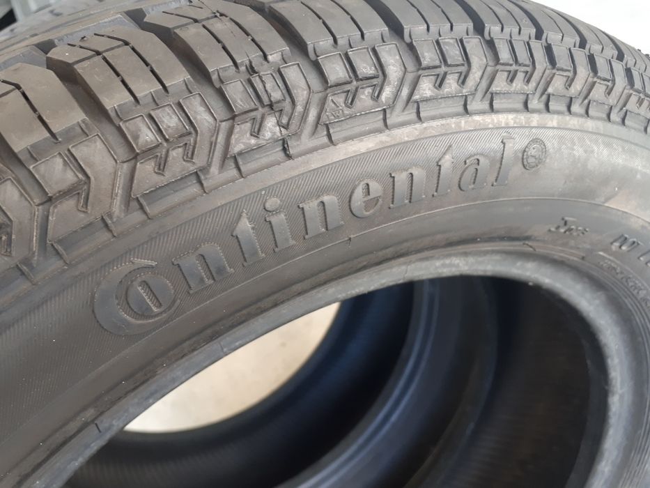 Dois pneus novos 205/55 r15 88V Continental p/ Mercedes 190