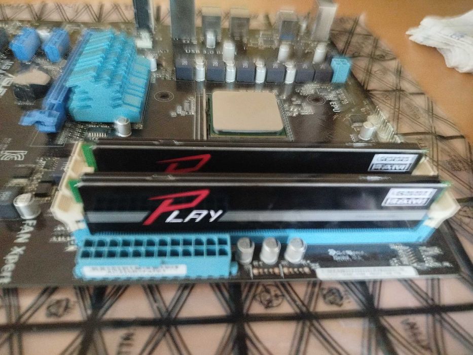 Комплект AM3+ FX8320 + DDR3 2x8gb(16) Asus M5A97 LER2.0