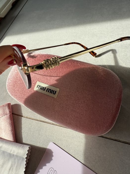 Жіночі сонцезахисні Окуляри MiuMiu нові