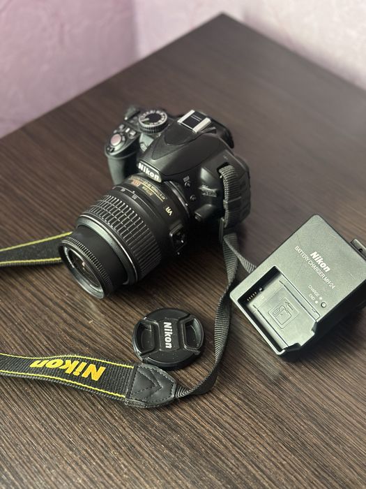 Продам фотоапарат Nikon D3100