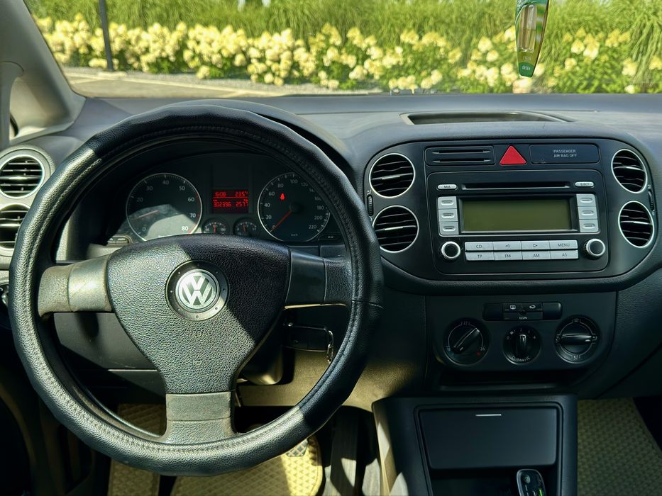 Продам Golf 5 plus