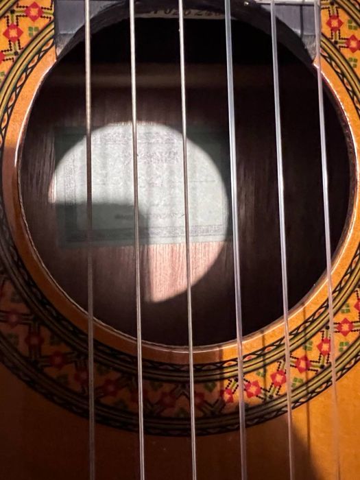 Гитара в идеальном состоянии.