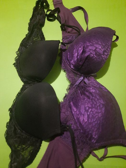 Бюстгальтери маленького розміру 70А