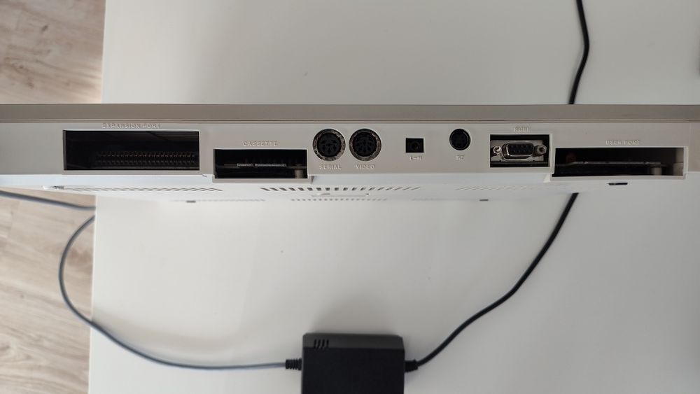 Commodore 128 sprawny