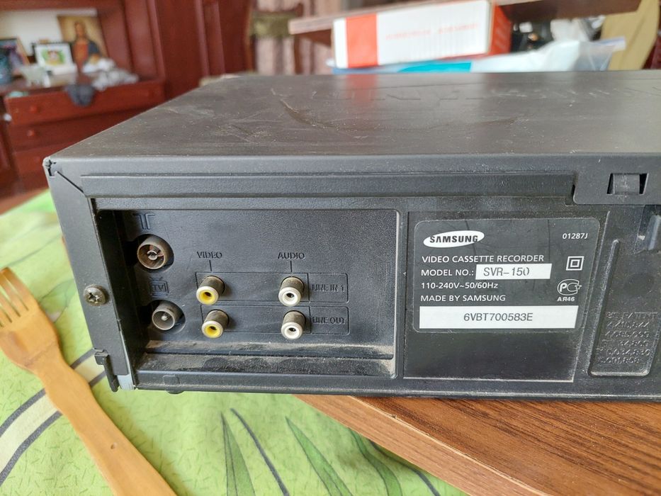 Відеомагнітофон Samsung SVR-150 робочий. 300гр