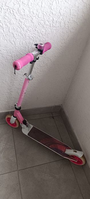 Дитячий самокат для дівчинки, рожевий.
