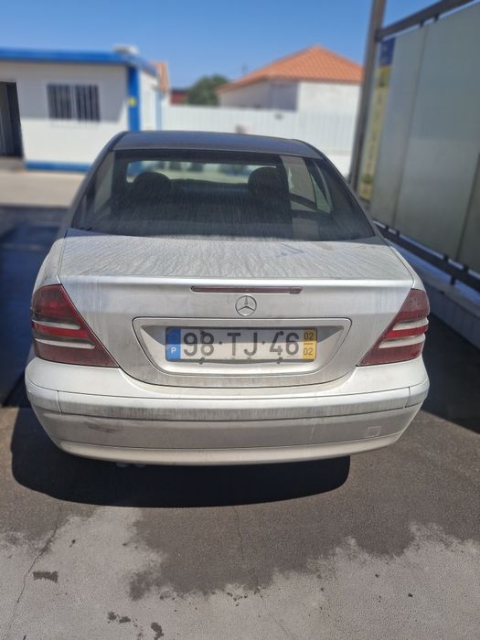 Mercedes bens 200