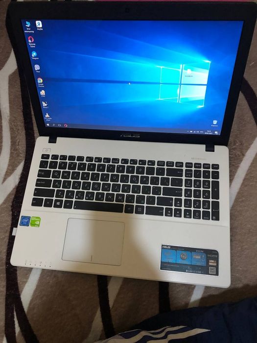 Asus X552M ноутбук