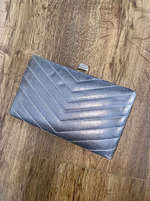 Жіноча сумка-клач