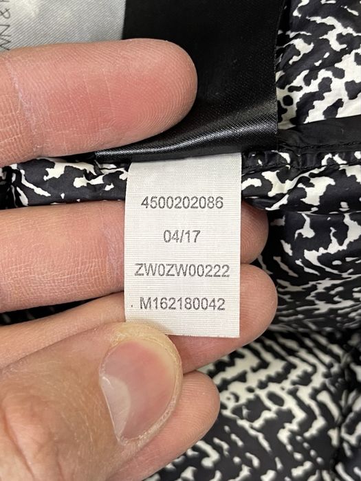 Calvin klein куртка пуховик S размер женская стеганая