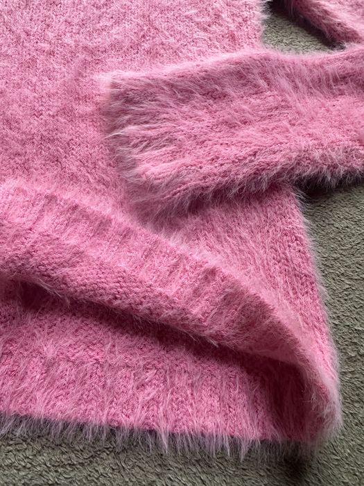 Różowy sweterek Weekend Max Mara O-neck włochaty rozciągliwy M