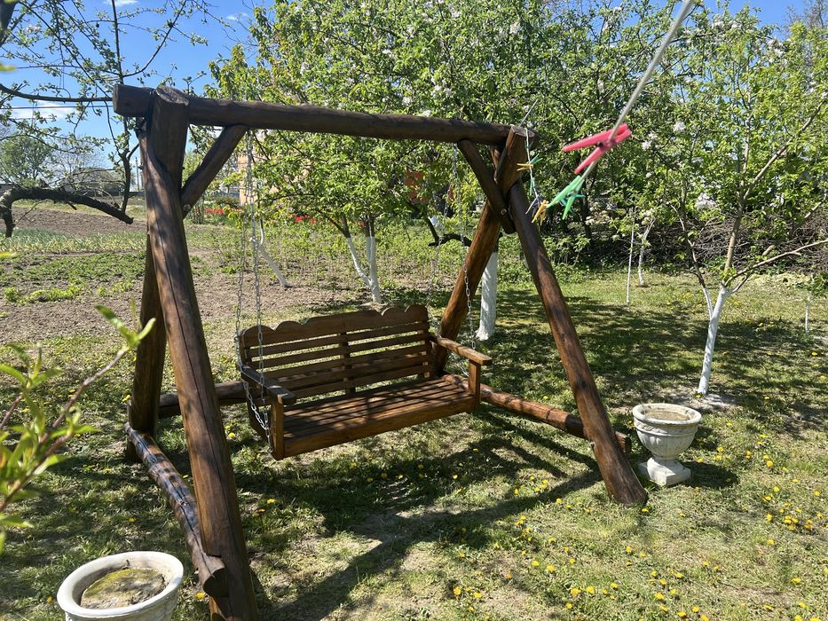 Під замовлення гойдалки для саду , з натурального дерева .