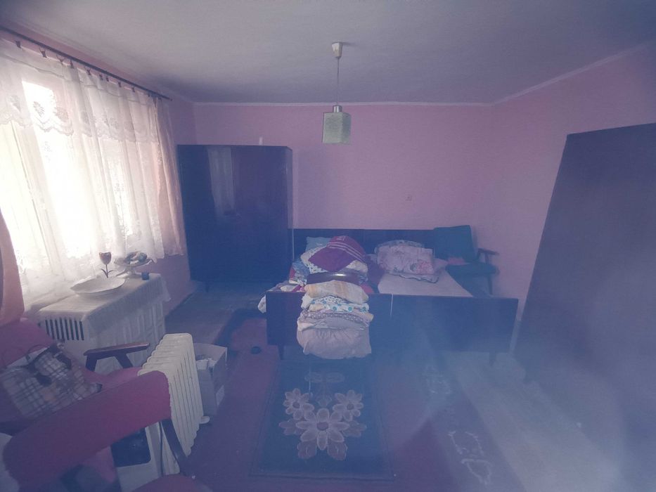 НЕВЕЛИКИЙ 54 кв.м., КОМПАКТНИЙ будинок у житловому стані, тиха вулиця