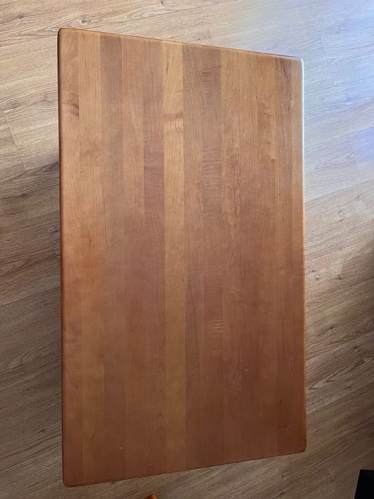 Vendo - Mesa de sala (Madeira de cerejeira)