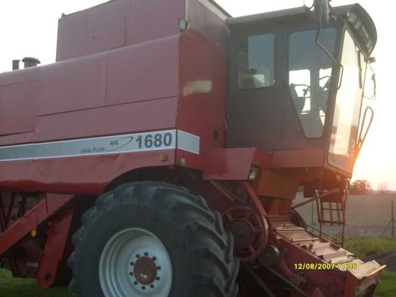Kombajn  Case 1680