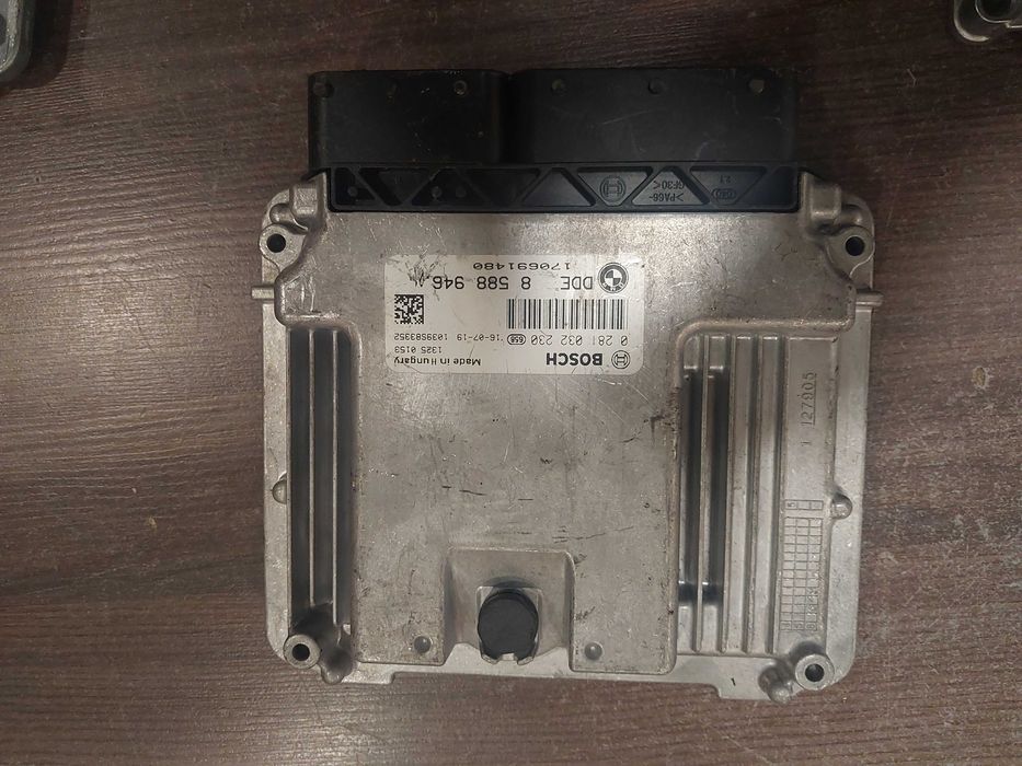 Komputer sterownik bmw  858--8946   0281--032--230
